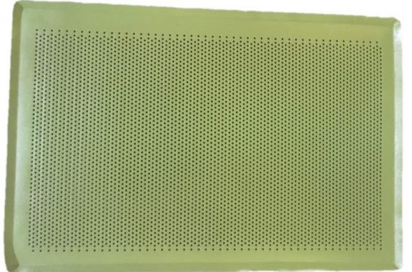 מגשים שטוחים מחוררים